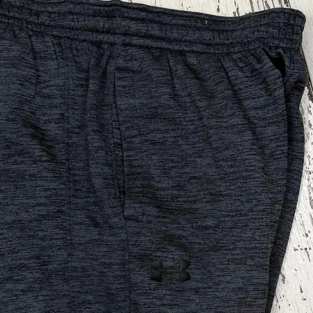 Under Armour athletic pants/sweat men’s L, cold gear elastic waist tapered leg